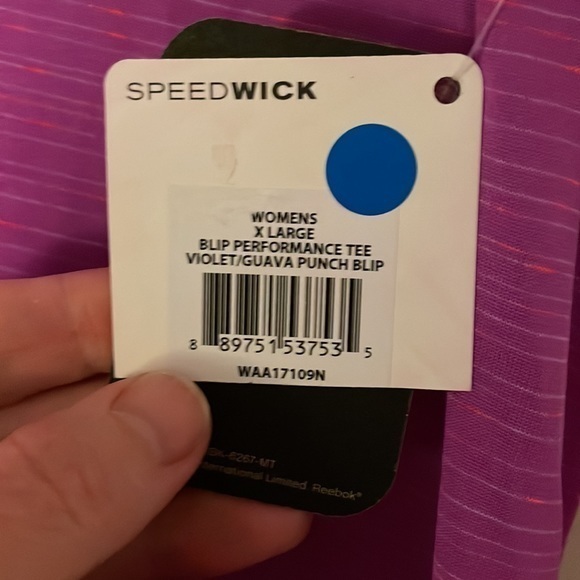 Reebok Pink Short Sleeve V neck t shirt  XL - Picture 2 of 11